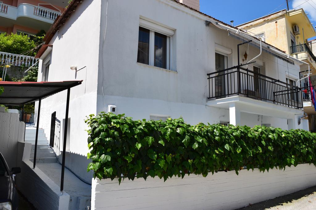 Villa Nicola'S House With Private Parking à Kavala Extérieur photo